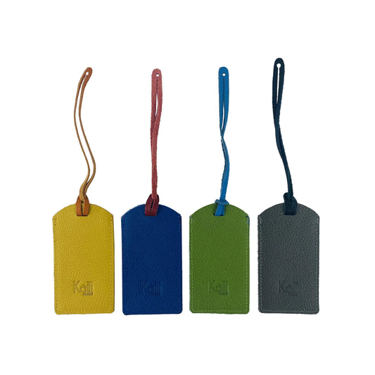 K0041VDB | Two-tone luggage tag Made in Italy in genuine full-grain leather, dollar grain - Red/blue color - Dimensions: 6.5 x 12 cm - Packaging: Rigid bottom/lid gift box - STREET STYLE