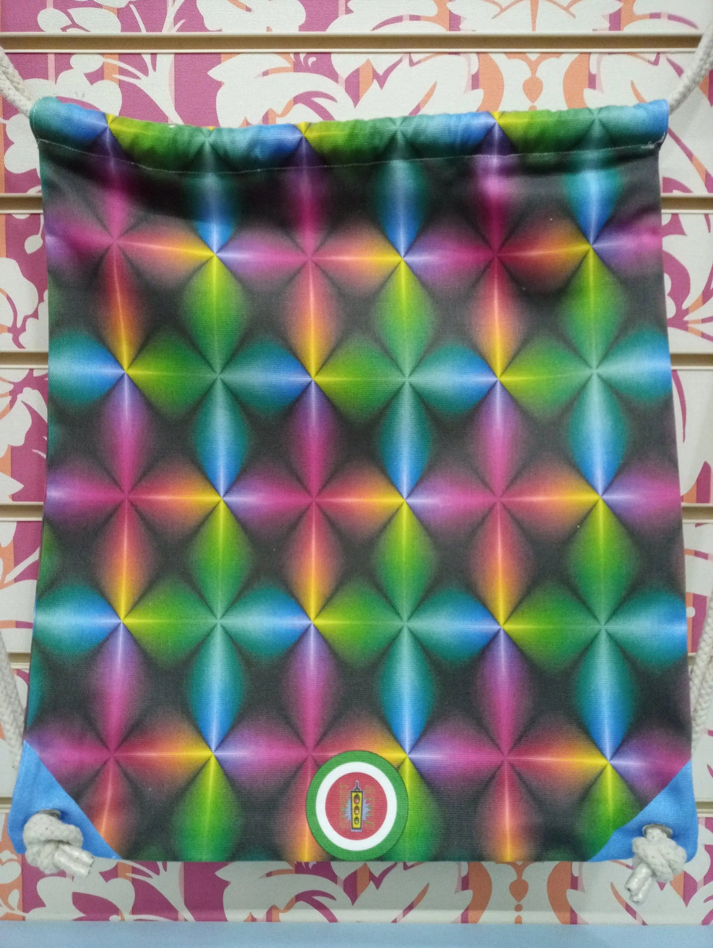 Zaino a sacca streetwear in tessuto con motivo geometrico 3D multicolore, stile urban