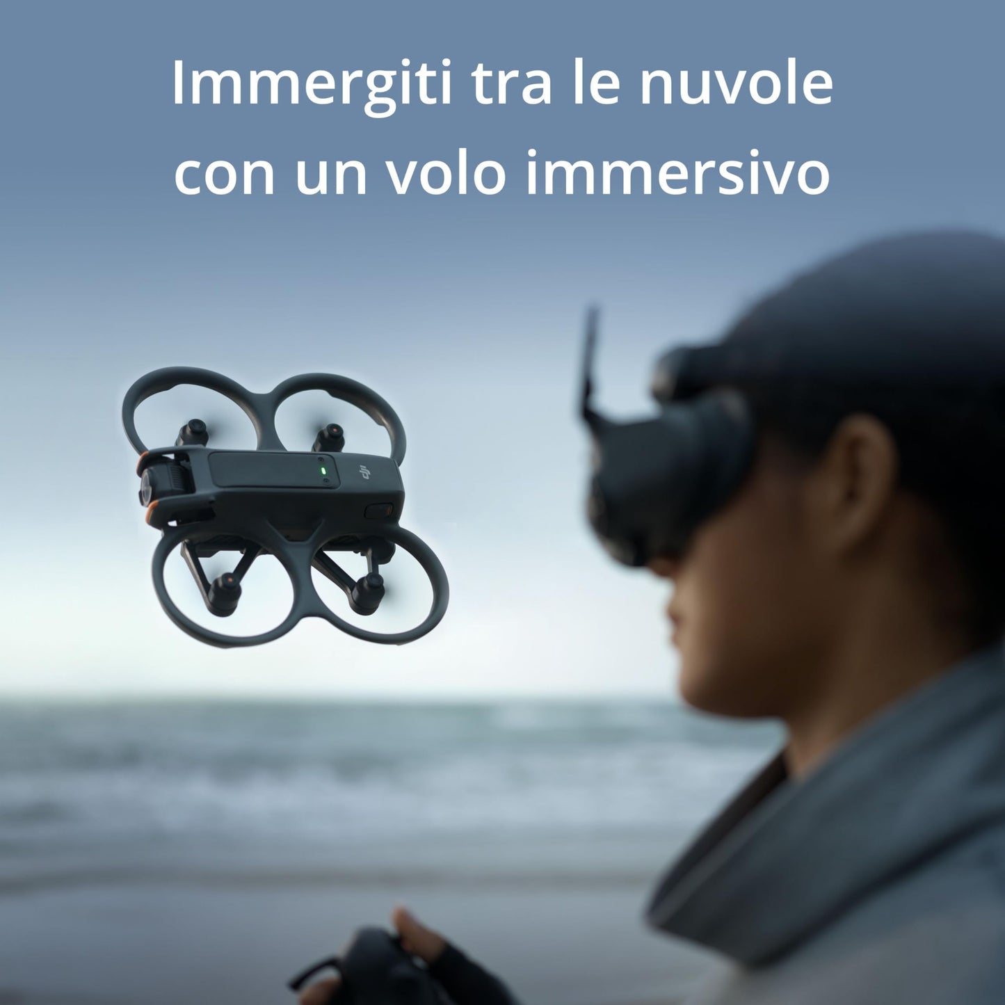 DJI Avata 2 Fly Smart Combo (una batteria), drone FPV con fotocamera 4K, esperienza immersiva, paraeliche integrati, FOV da 155°, drone con fotocamera con Goggles N3 e RC Motion 3