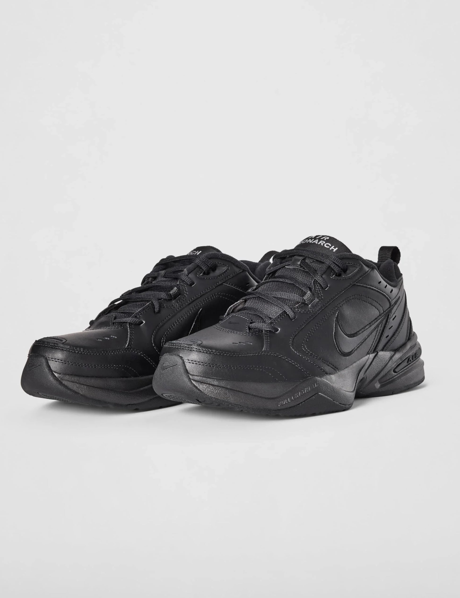Nike Men's Air Monarch IvTraining Shoe - STREET STYLE