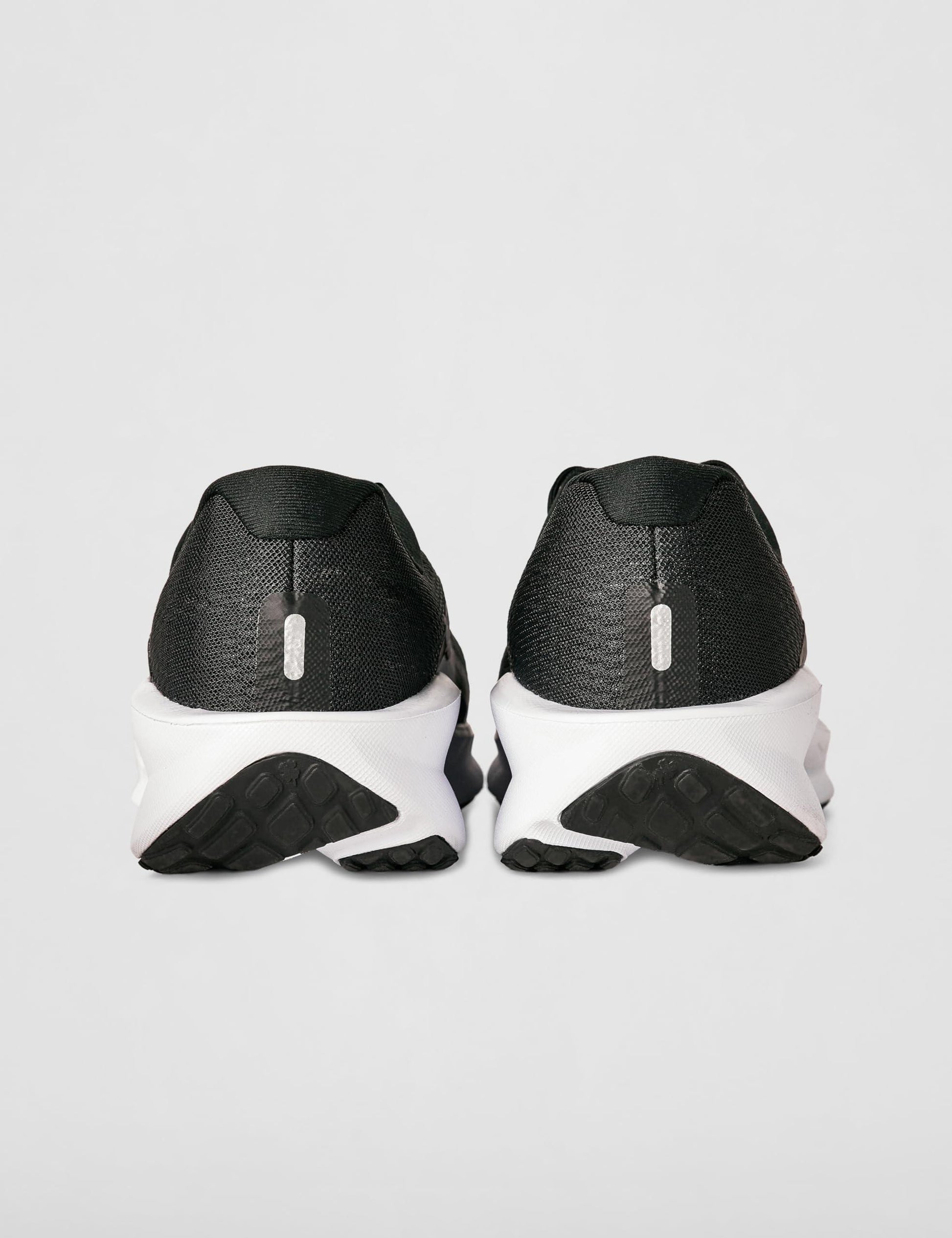 NIKE Men's Downshifter 13Sneaker - STREET STYLE