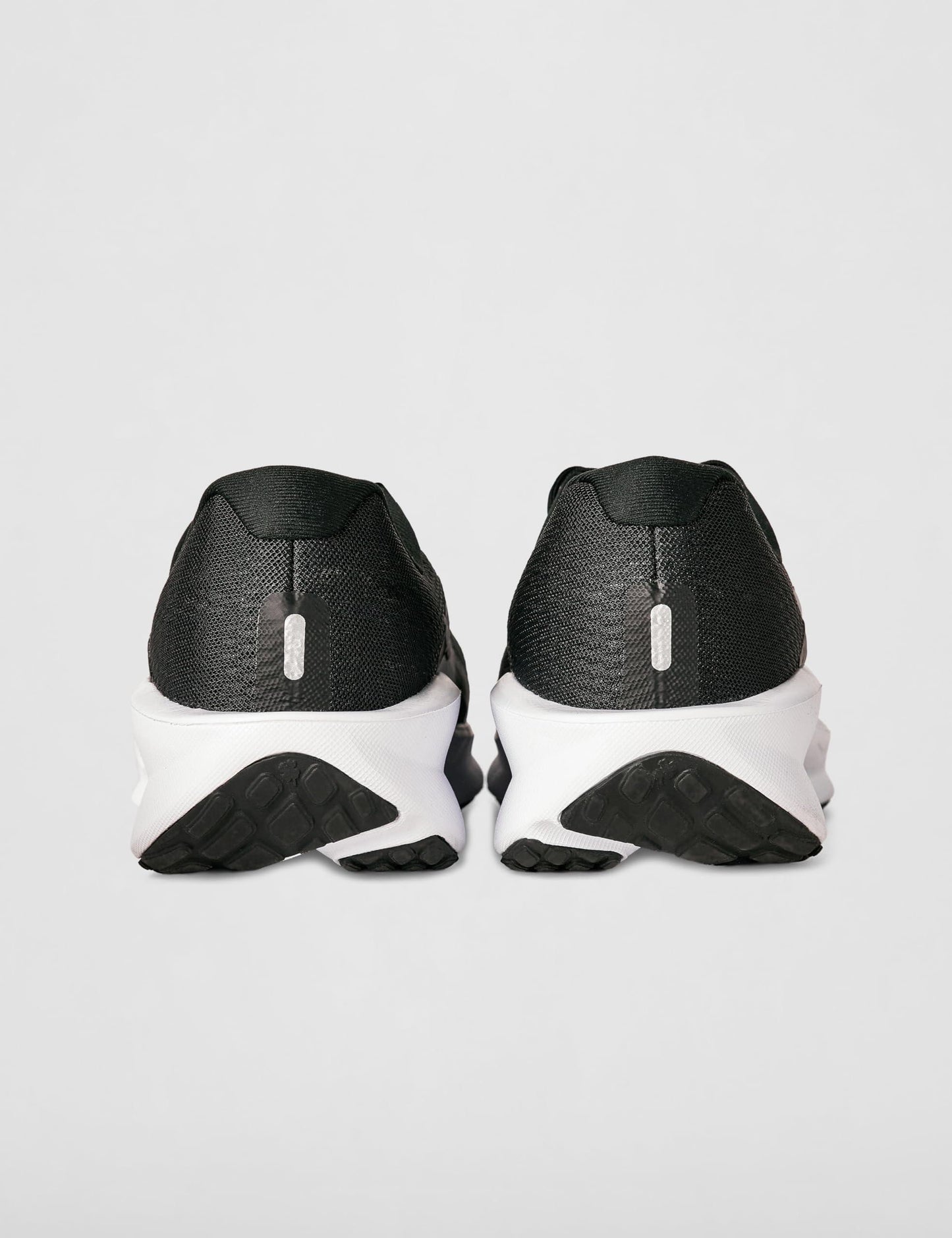 NIKE Men's Downshifter 13Sneaker - STREET STYLE