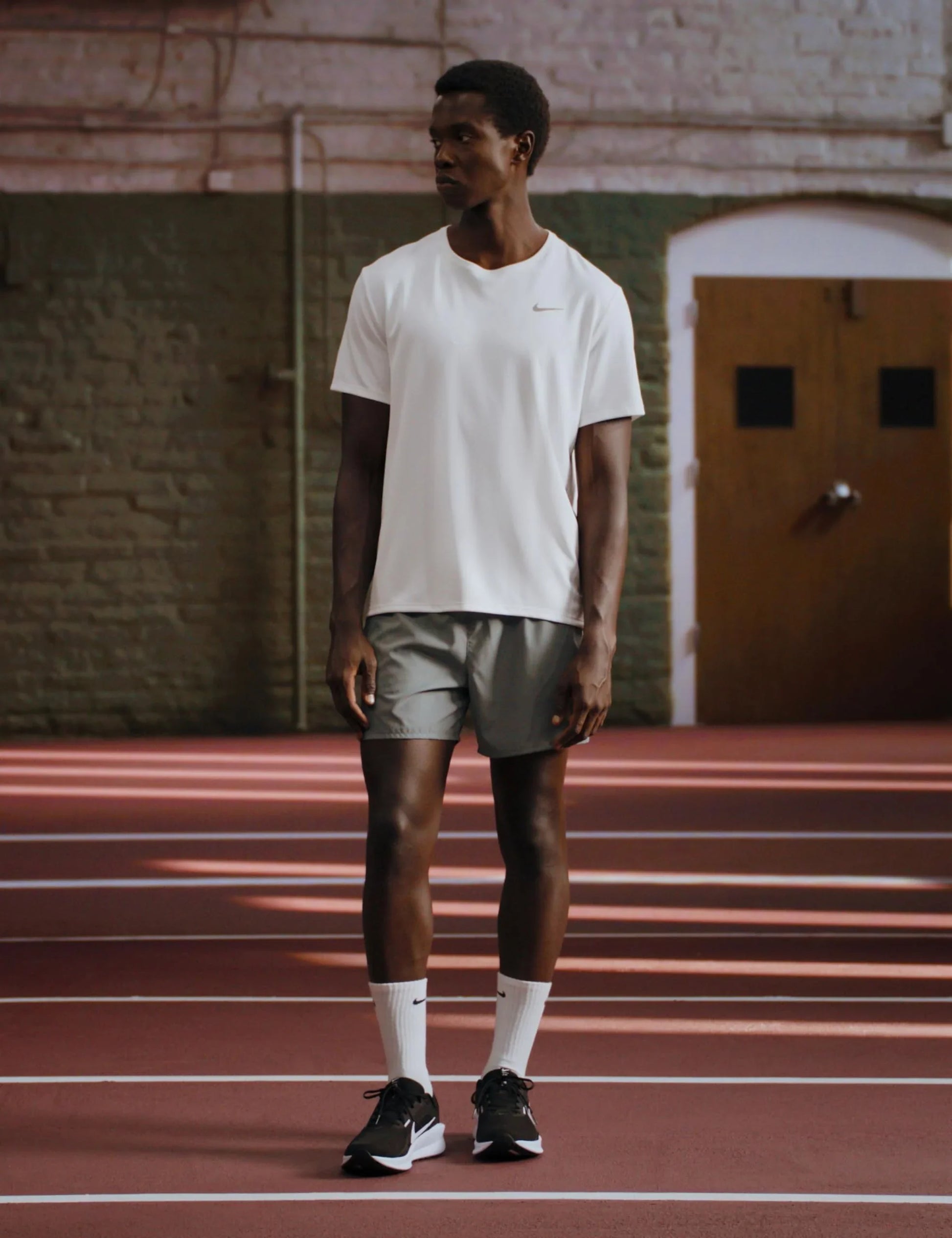 NIKE Men's Downshifter 13Sneaker - STREET STYLE