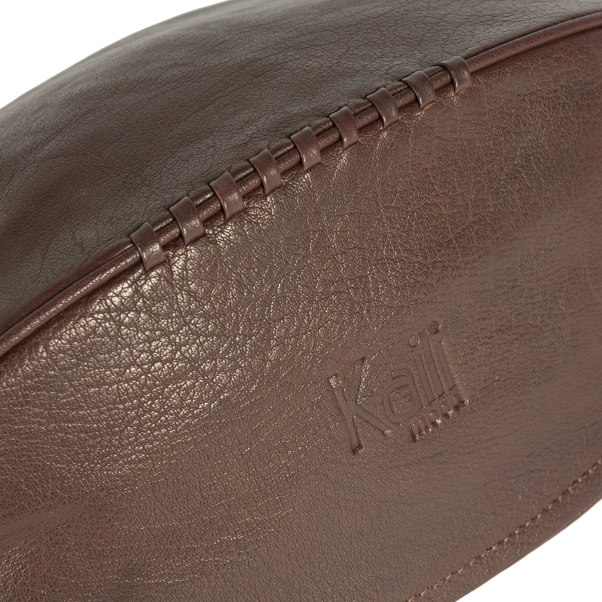 K0011BB | "Rugby Ball" Beauty Case in Genuine Leather - Colour: Dark Brown - Internal elastic to hold bottles - Zip closure - Dimensions: 35 x 14 x 14 cm - Packaging: TNT bag - STREET STYLE