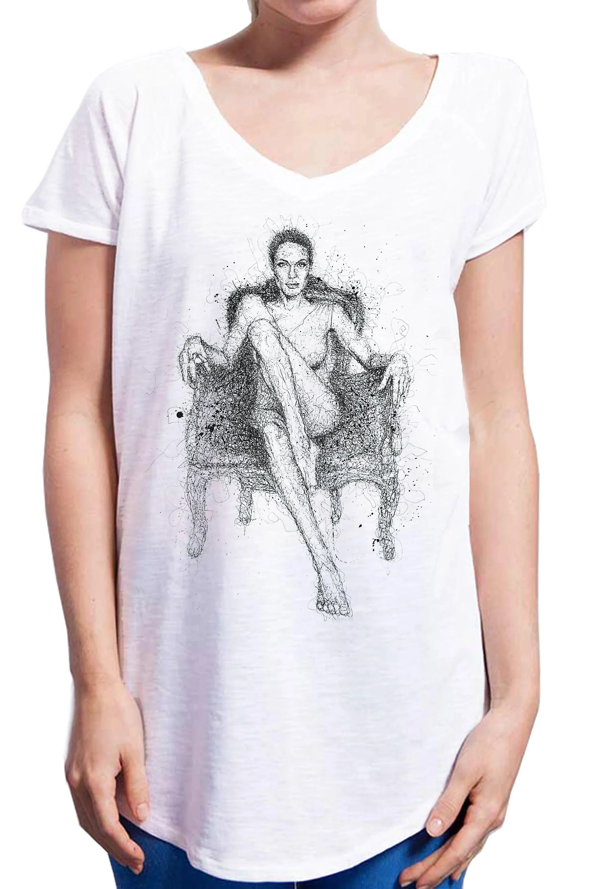 T-shirt donna bianca in cotone fiammato con stampa grafica stilizzata, stile streetwear urban.