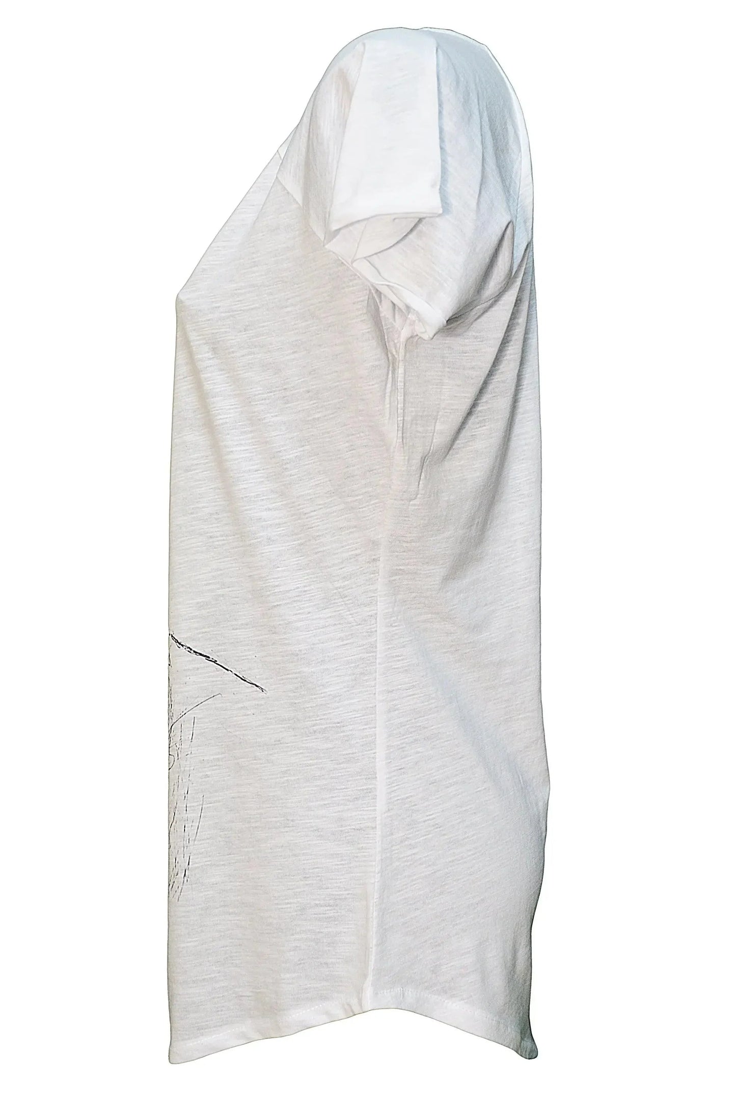 T-shirt bianca da donna, cotone fiammato, stile streetwear urban, dettaglio grafico nero.