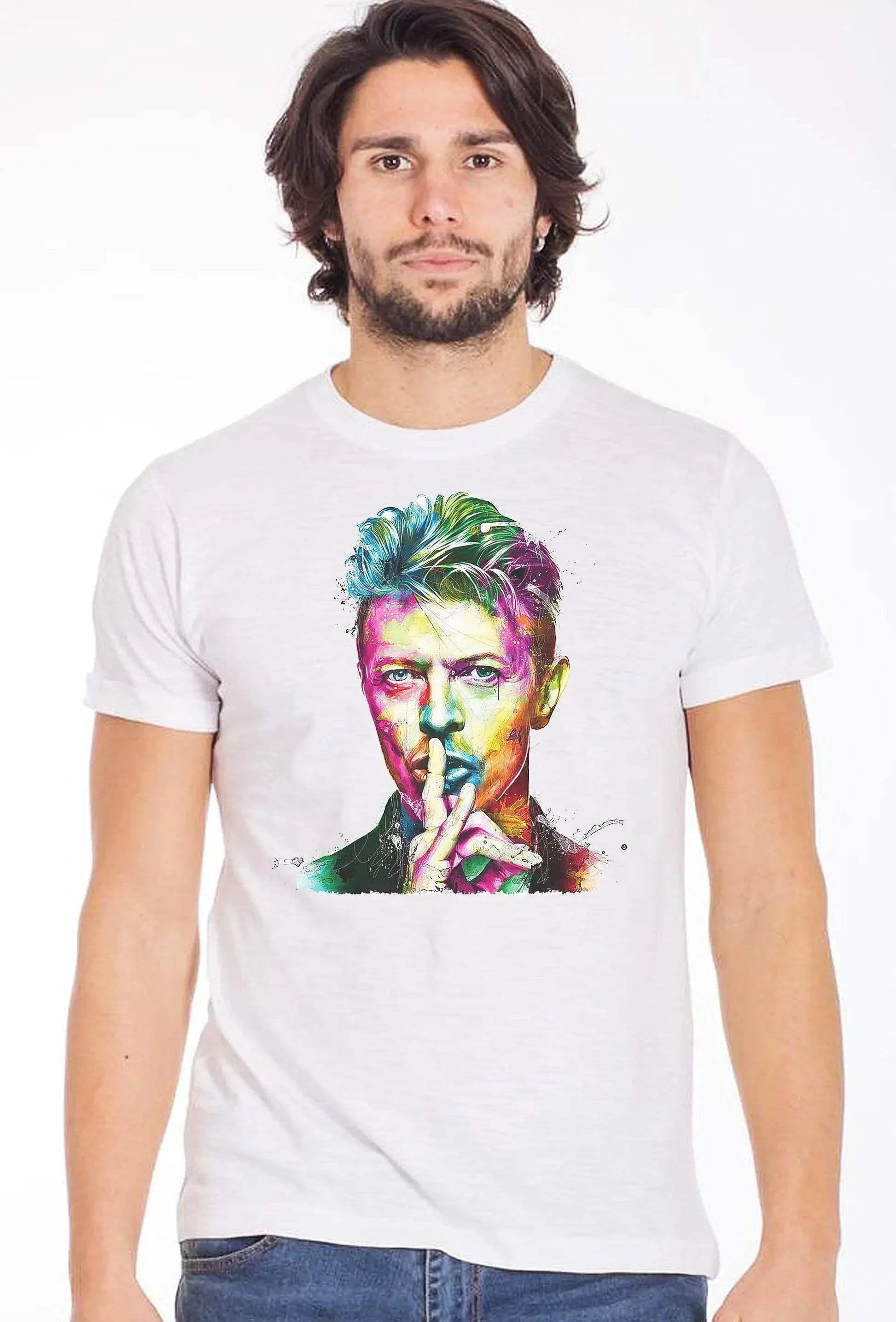 T-shirt uomo streetwear bianca in cotone con stampa colorata ritratto artistico, stile urban