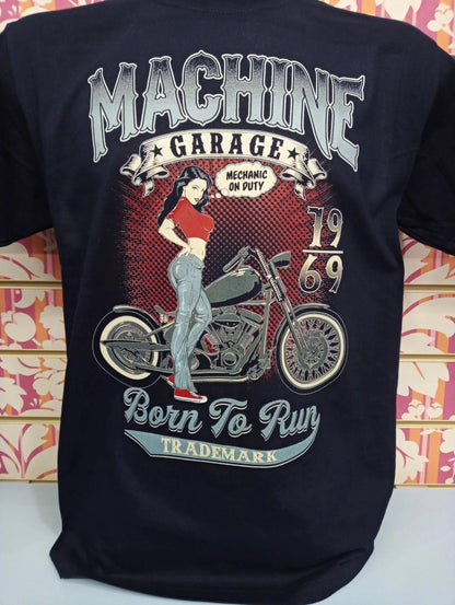 T-shirt streetwear nera in cotone con stampa vintage di moto, donna pin-up e scritte retrò