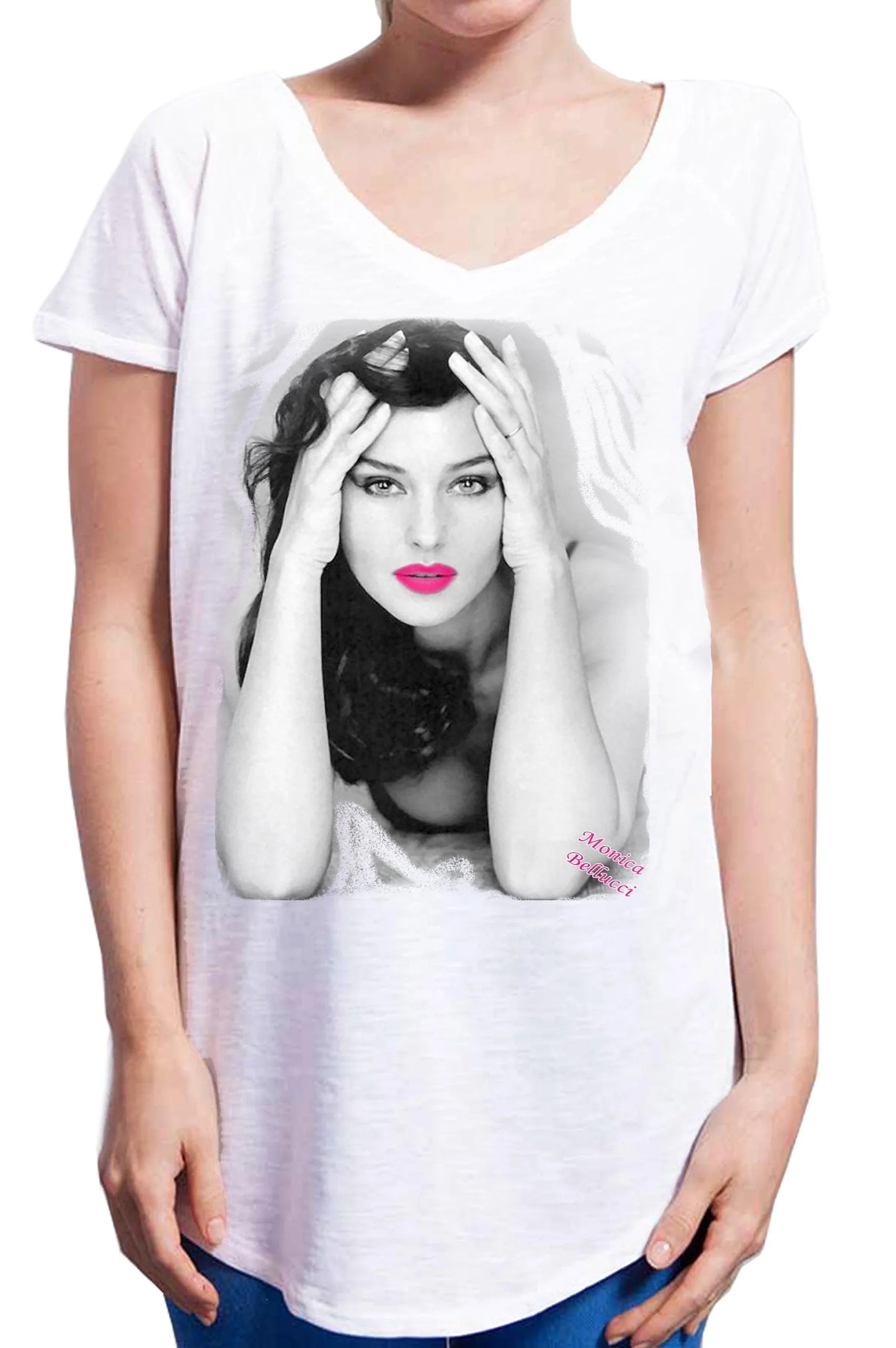 T-shirt donna bianca in cotone fiammato, stile streetwear, con stampa urban monocromatica e dettagli rosa