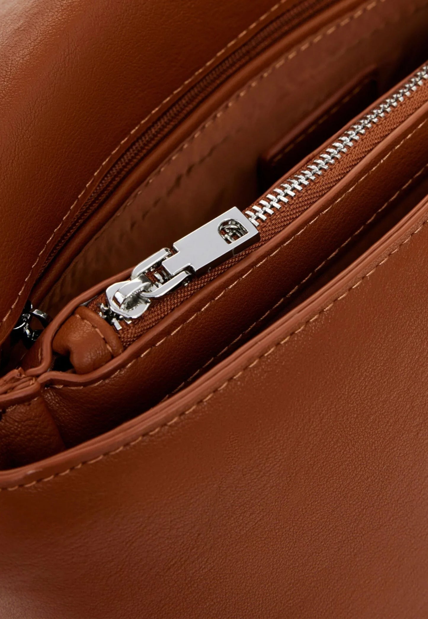 Bag Desigual bag half venecia Cuoio - STREET STYLE