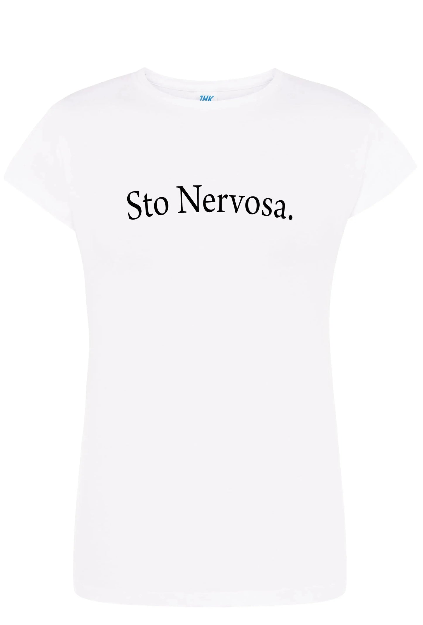 T-shirt donna streetwear bianca in cotone pettinato con scritta nera Sto Nervosa.