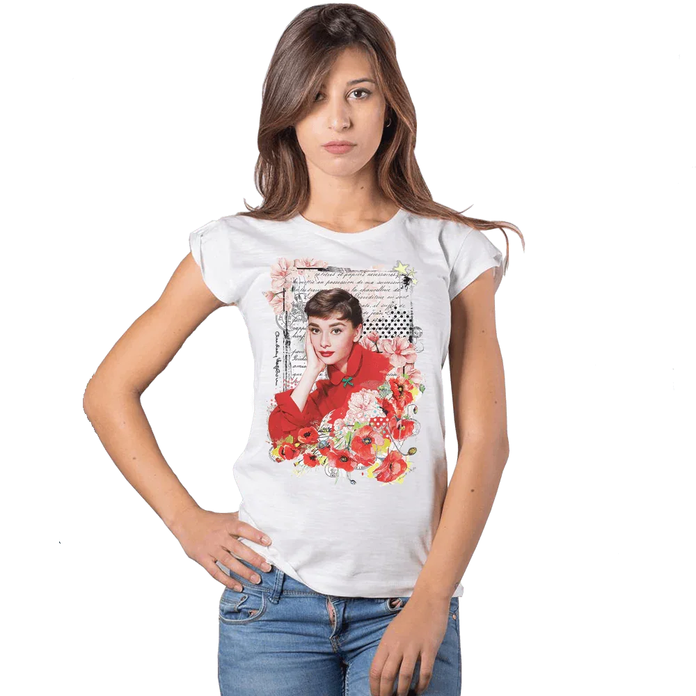 T-shirt donna bianca in cotone con stampa streetwear urbana, ritratto femminile, fiori colorati