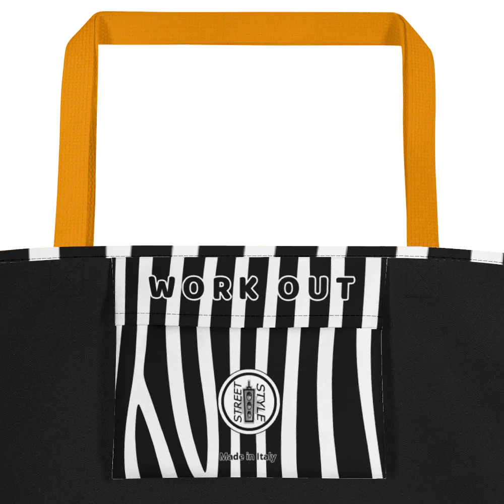 Borsa mare streetwear nera con manici arancioni, dettaglio tasca zebrata bianca e nera, scritta WORK OUT, stile urban.