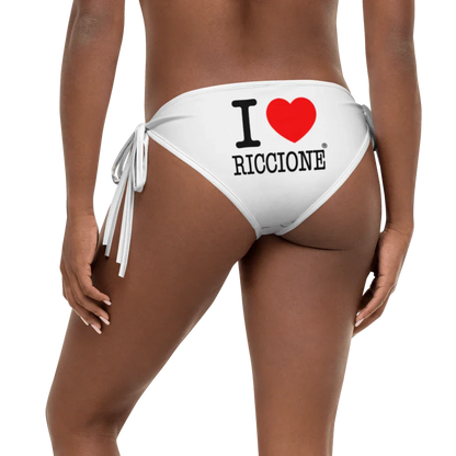 Slip bikini bianco streetwear con scritta I love Riccione, design urban e lacci laterali.