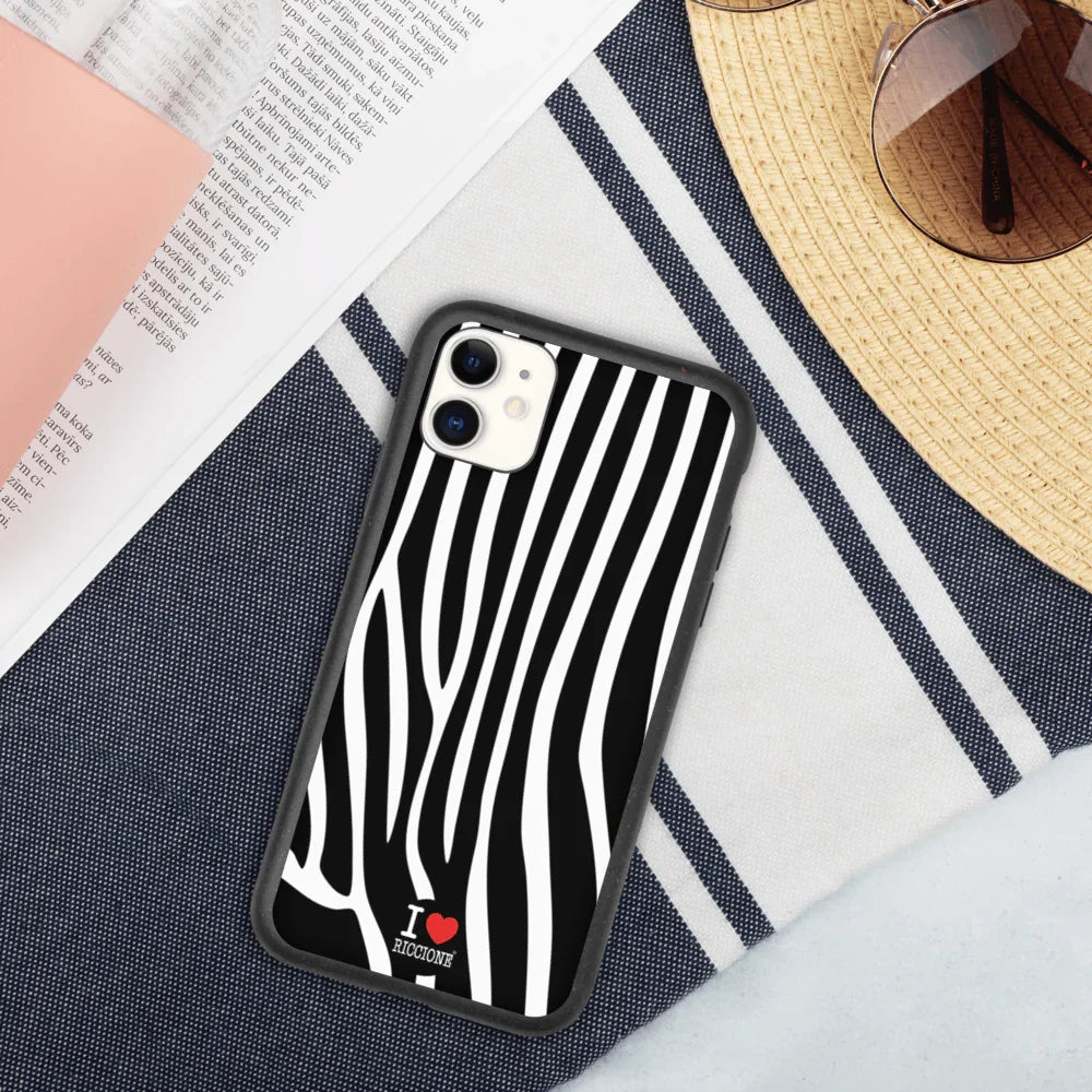 Custodia biodegradabile per smartphone, motivo zebrato bianco e nero, stile streetwear urban.