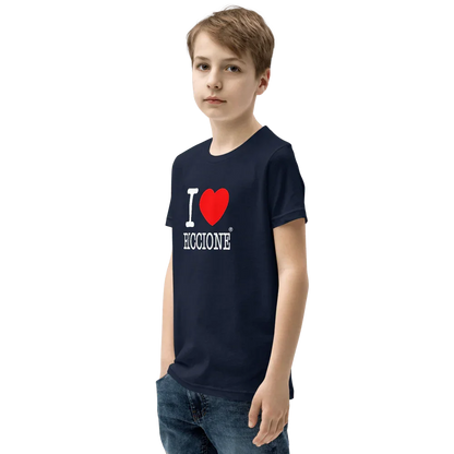 Ragazzo indossa t-shirt streetwear nera in cotone con scritta 'I love Riccione' e cuore rosso