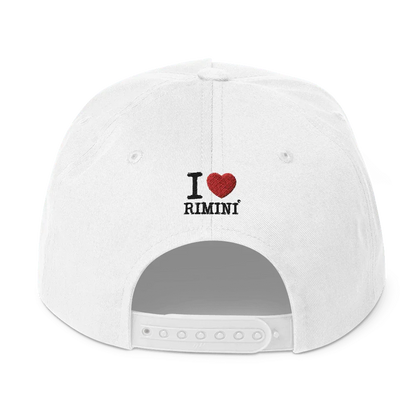 Cappellino streetwear bianco con scritta ricamata 'I love Rimini' e chiusura regolabile snapback.