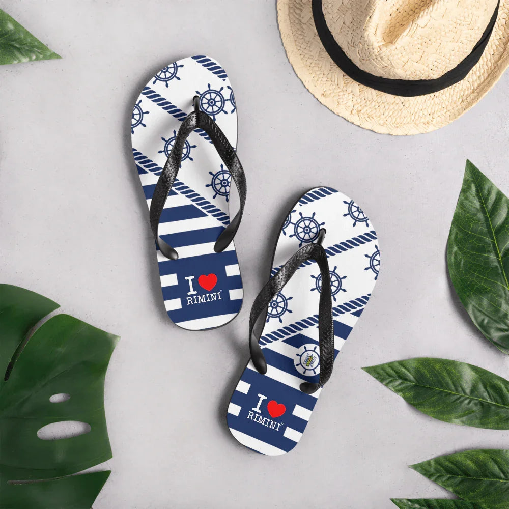 Infradito streetwear bianche e blu con scritta I love Rimini, stile urban, dettagli marini