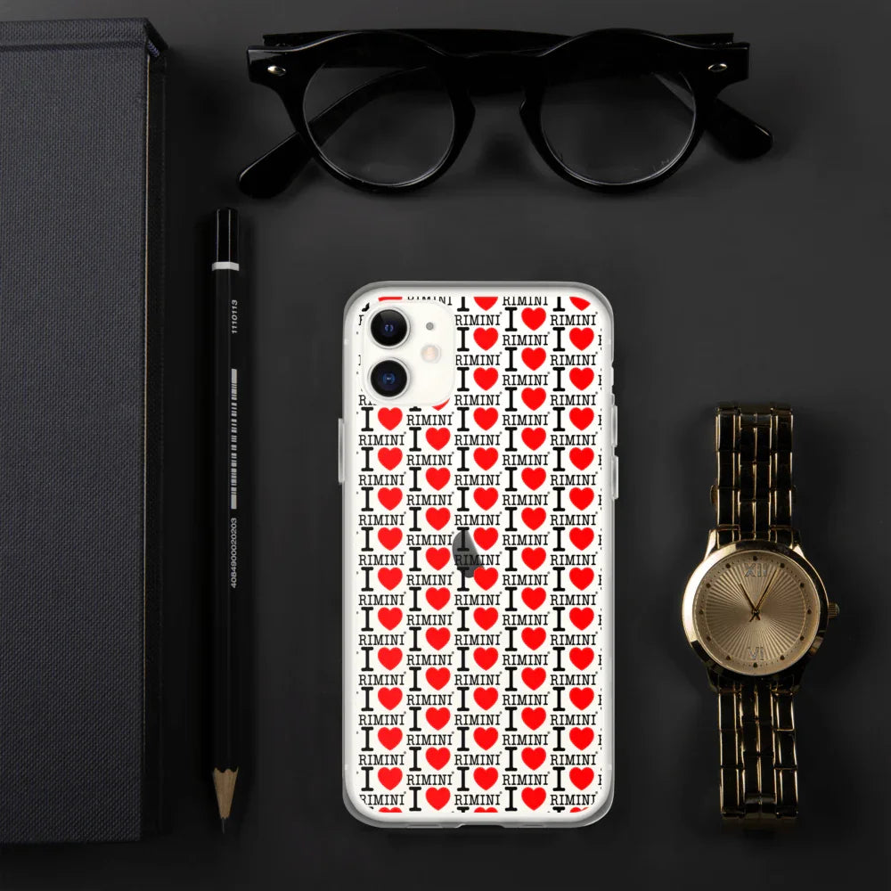 Custodia iPhone trasparente streetwear con scritta ripetuta I love Rimini in bianco, nero e rosso.