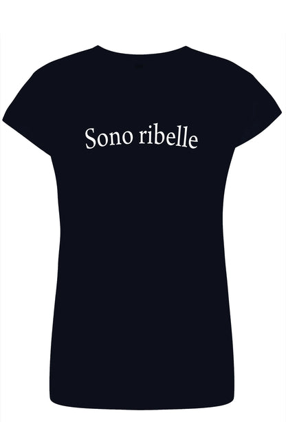 T-shirt donna streetwear nera in cotone pettinato con scritta bianca Sono ribelle